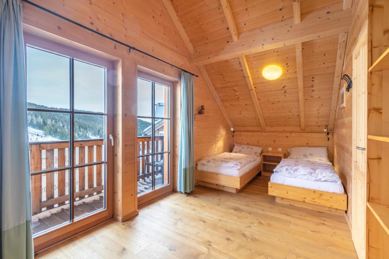 Vesely Svist Chalet Лахталь Екстер'єр фото