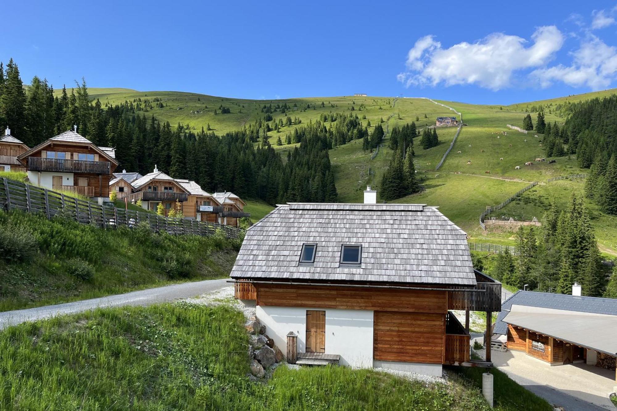 Vesely Svist Chalet Лахталь Екстер'єр фото
