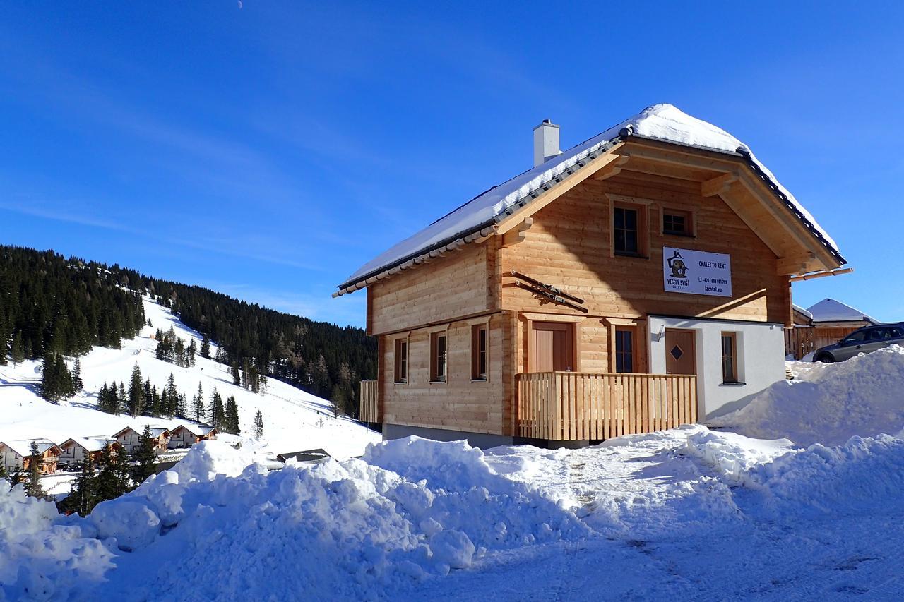 Vesely Svist Chalet Лахталь Екстер'єр фото
