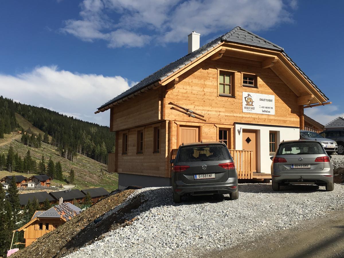 Vesely Svist Chalet Лахталь Екстер'єр фото